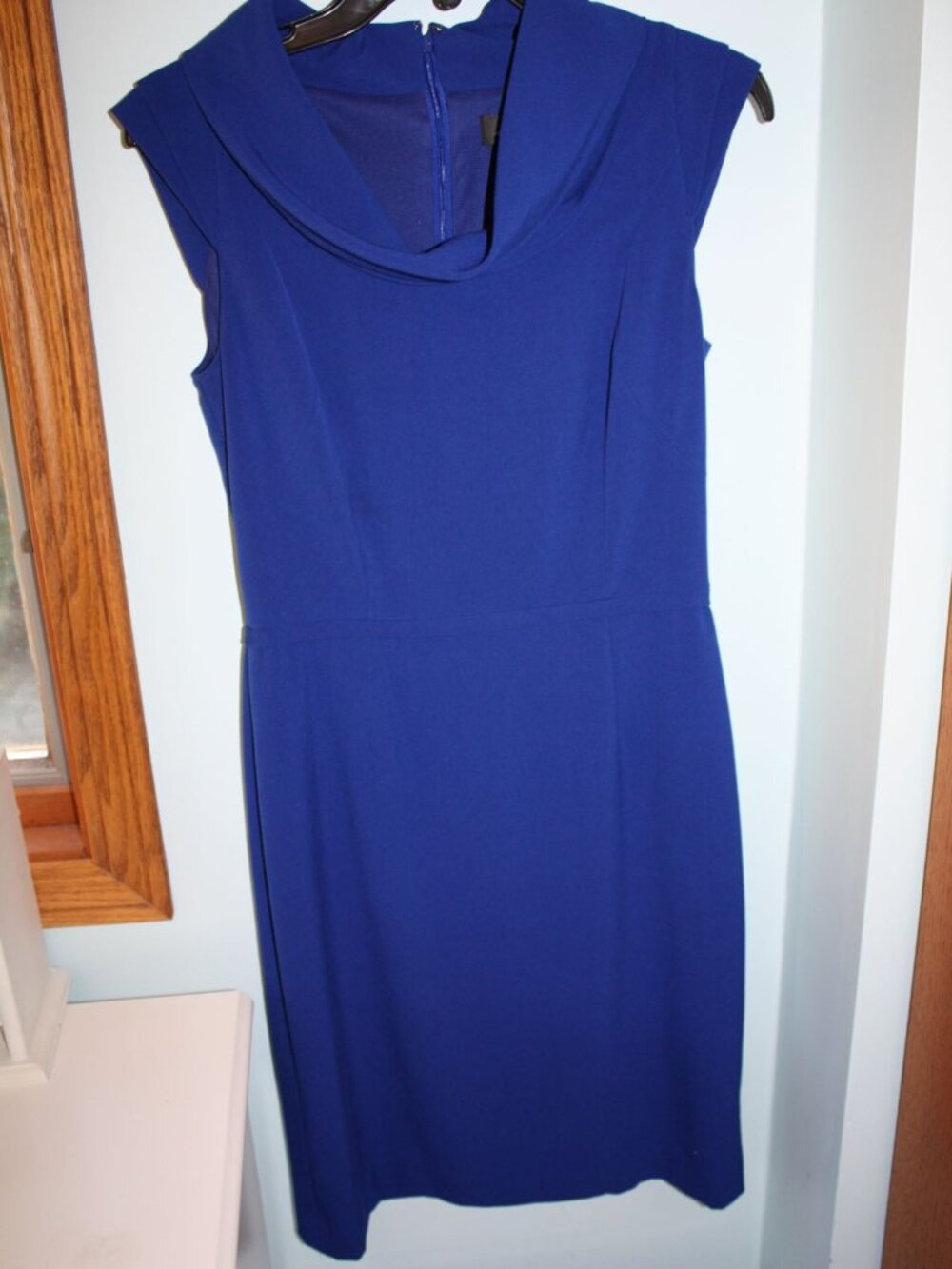 Tahari Arthur S Levine Sheath Dress Cap Sleeve Cowl Neck Lined Blue Size 4 EUC